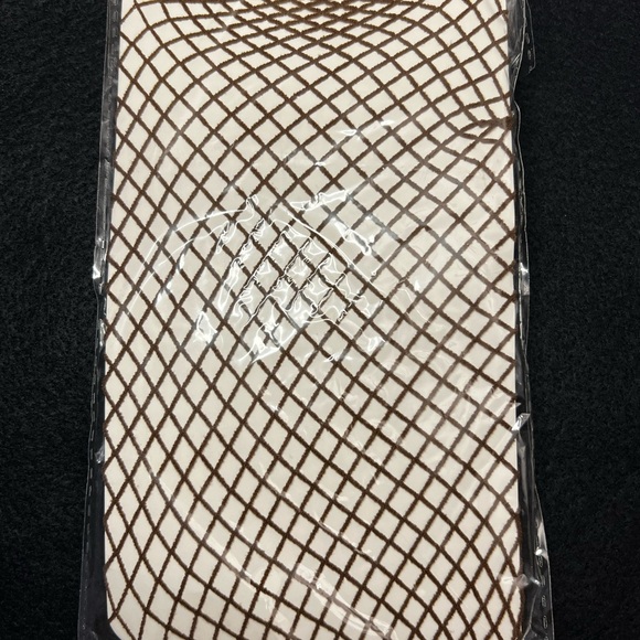 FISHNET stockings - one size- Great with your Halloween costume or a sexy dress. - Picture 2 of 4
